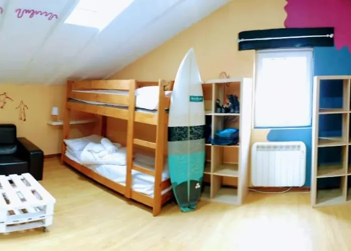 Vandrerhjem Surfhousegerra *