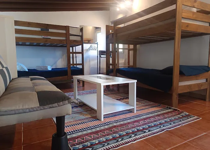 Hostel Surfhousegerra *